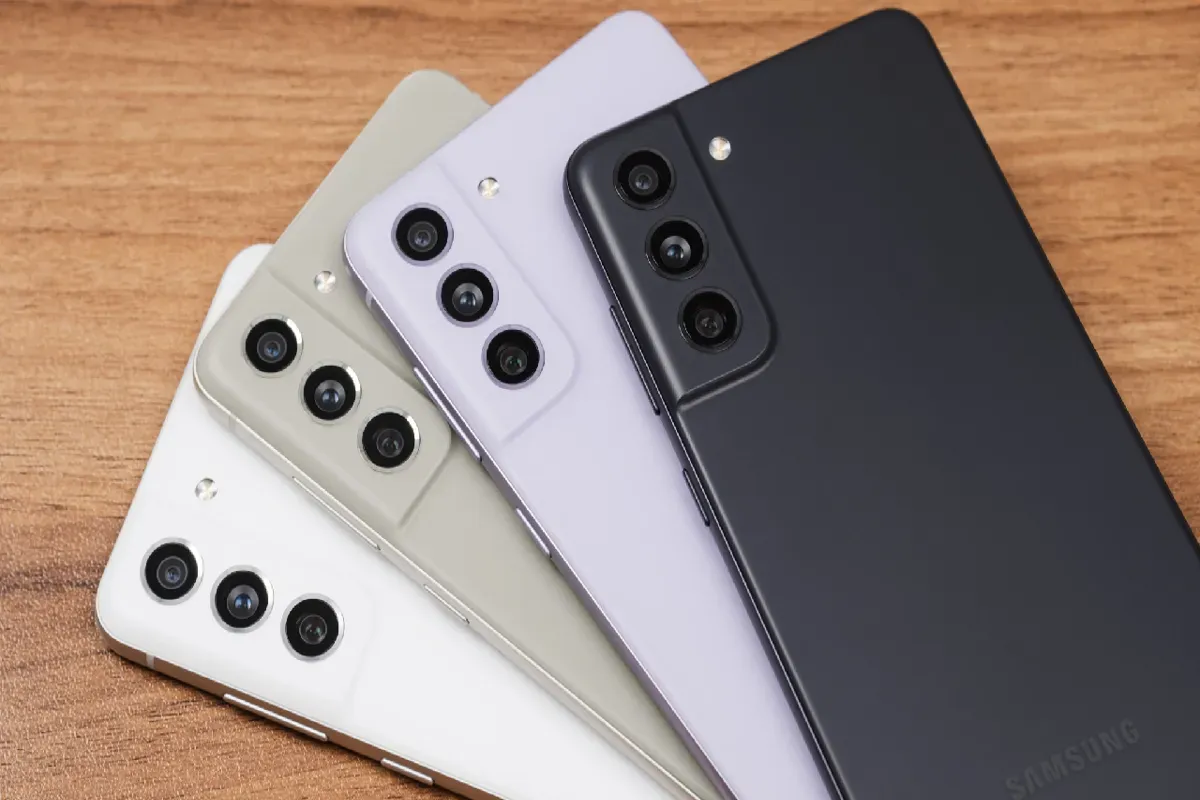 Samsung Galaxy S21 FE Güncellemesi: Mart 2025 Duyuruldu